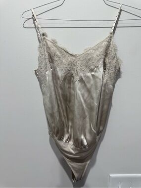 Abercrombie & Fitch Lace-Trim Satin Bodysuit - Cream Size XS